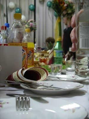 martwa natura z flaszk w tle 8800788528 o