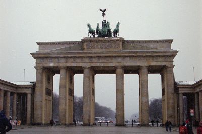 brama brandenburska 8812989476 o