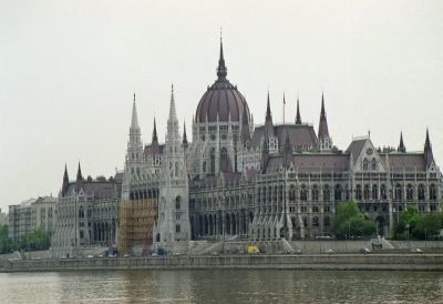 parlament 8812584748 o
